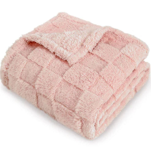 Soft Checkered Fleece Baby Blanket – Warm & Cozy for Newborns